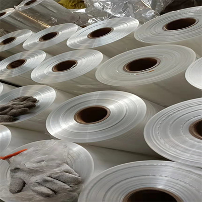 Rolo de filme alto do envoltório do psiquiatra do Polyolefin da taxa 15microns POF do encolhimento do rolo plástico transparente para a embalagem
