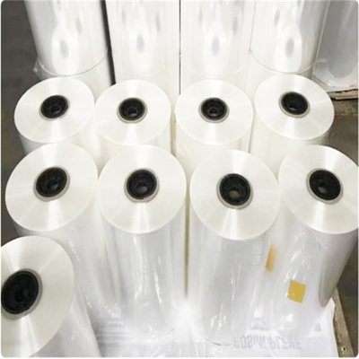 O meio tubo lustroso transparente POF padrão encolhe o filme para a tábua de passar a ferro